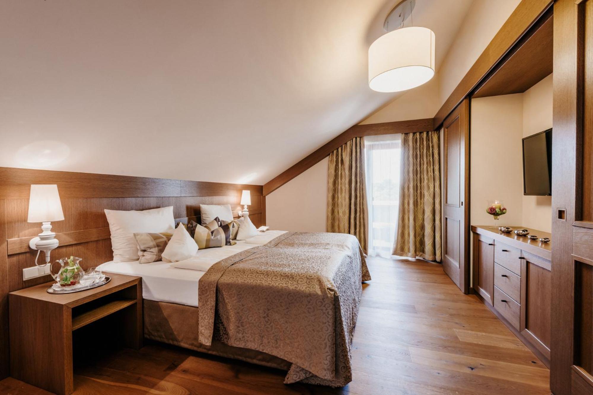 Der Eisvogel - Wellness- & Genusshotel Bad Gögging Екстериор снимка