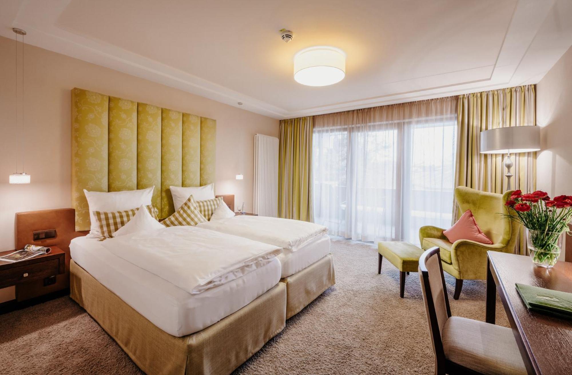 Der Eisvogel - Wellness- & Genusshotel Bad Gögging Екстериор снимка